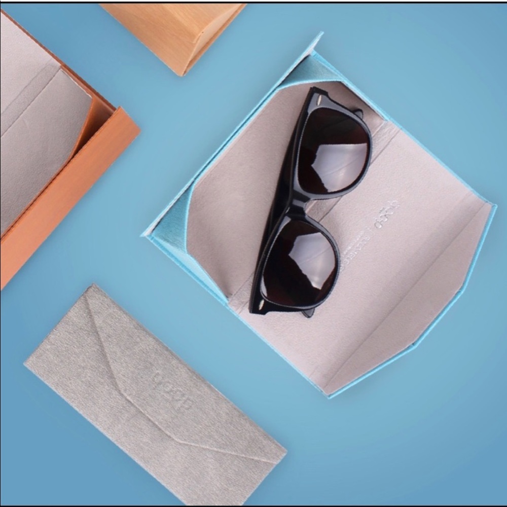 Goop Foldable Eyeglass Case